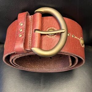 Fossil Y2K thick leather belt with brass studs size large